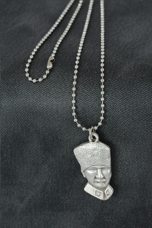 Atatürk Figürlü Metal Erkek Kolye