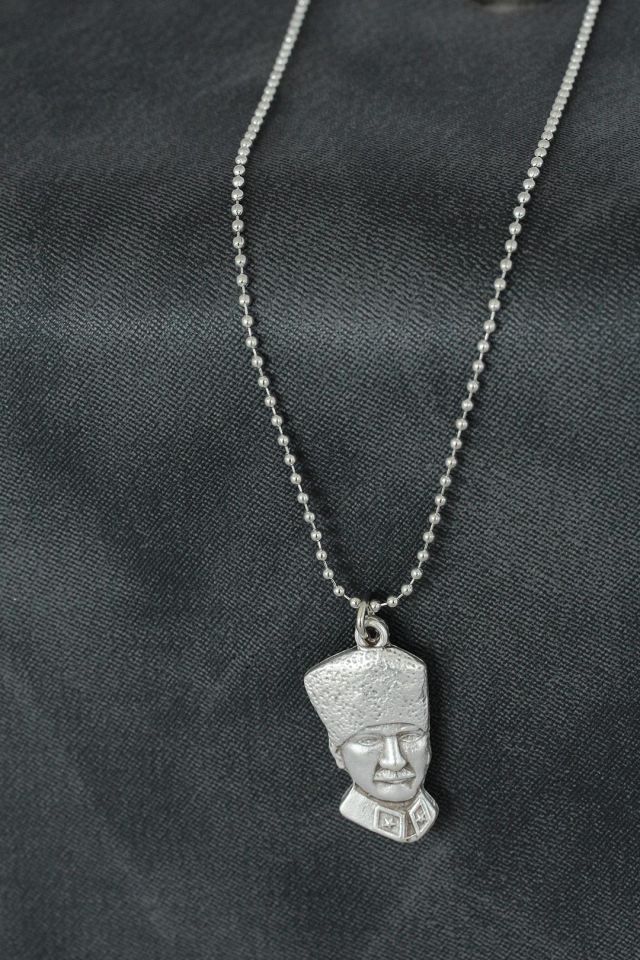 Atatürk Figürlü Metal Erkek Kolye