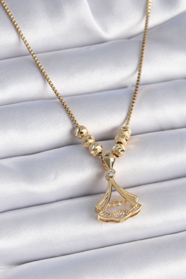 Kadın Gold Gingko Yaprağı Kolye – Zirkon Taşlı 316L Çelik Zincir