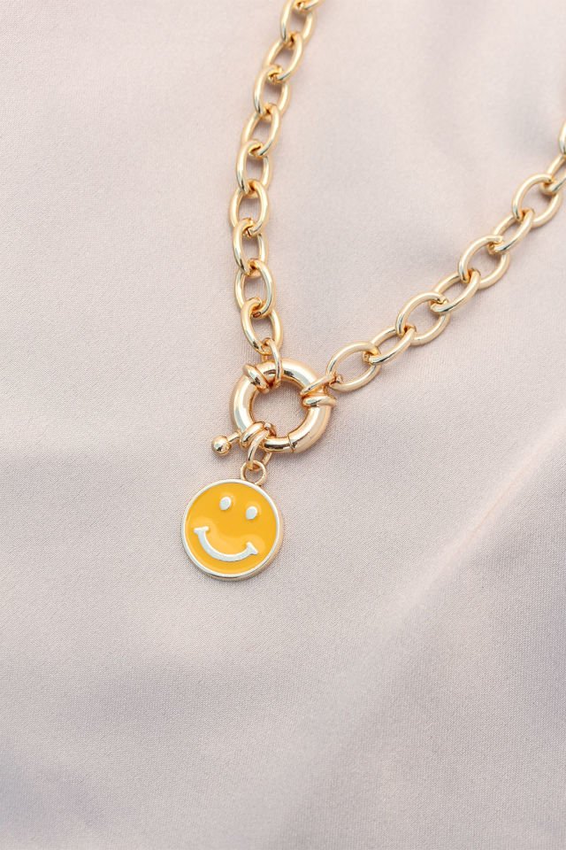 Yeni Sezon Sarı Renk Smile Model Retro Gold Metal Kolye