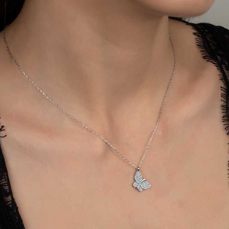 Swarovski Taşlı Gümüş Kelebek Bayan Kolye