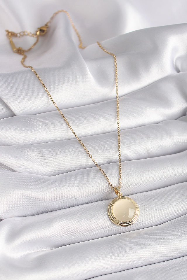 Beyaz  Gold Sedefli Daire Kolye