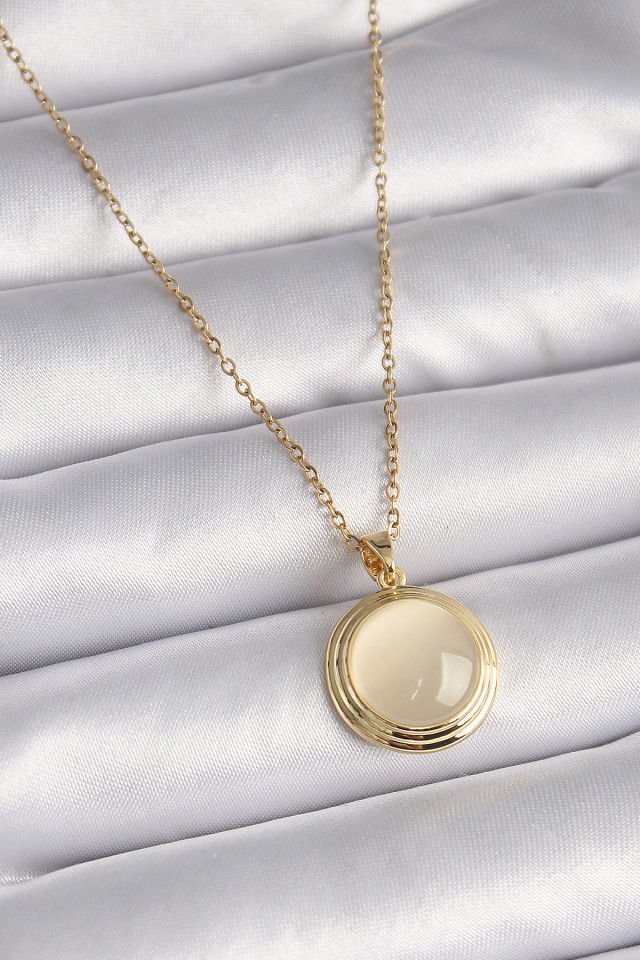 Beyaz  Gold Sedefli Daire Kolye