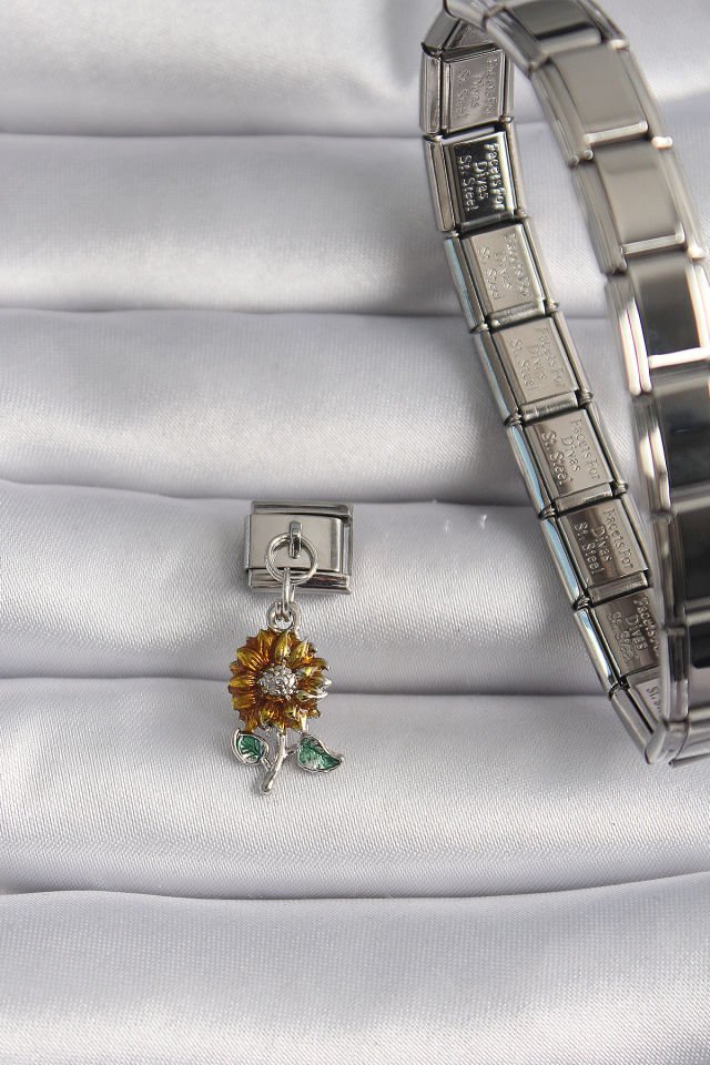Gümüş Papatya Model Nomination Charm - 316L Çelik