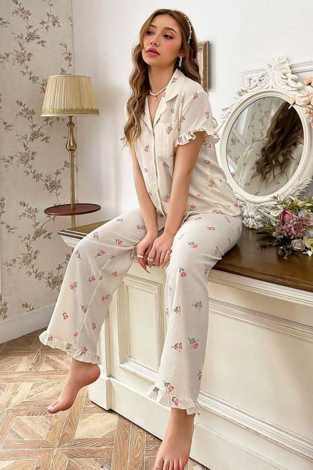Bella Notte Ekru Çiçek Desenli Yakalı Pijama Takımı 7036