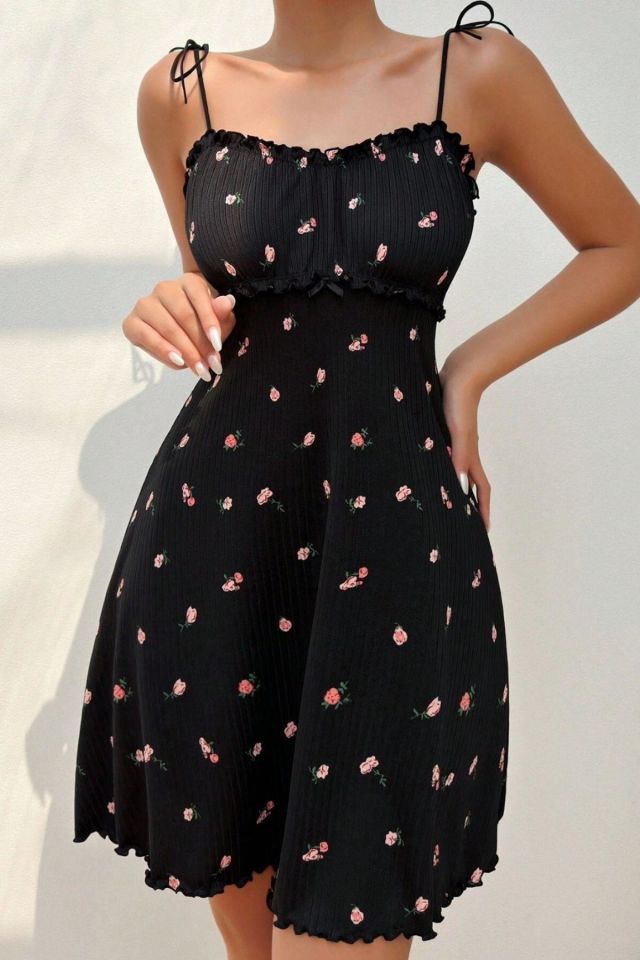 Bella Notte Siyah Çiçek Desenl Askılıi Mini Gecelik 15773