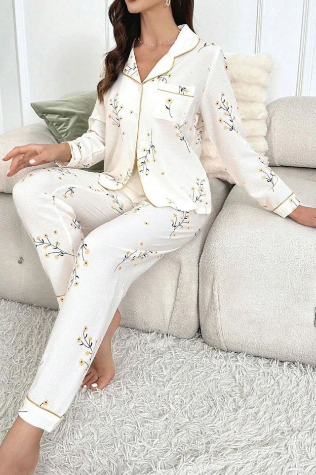 Bella Notte Beyaz Çiçek Baskılı Cep Detaylı Düğmeli Uzun Pijama Takımı 7037