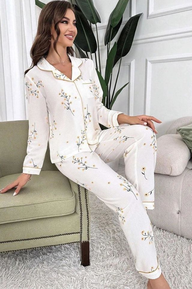 Bella Notte Beyaz Çiçek Baskılı Cep Detaylı Düğmeli Uzun Pijama Takımı 7037