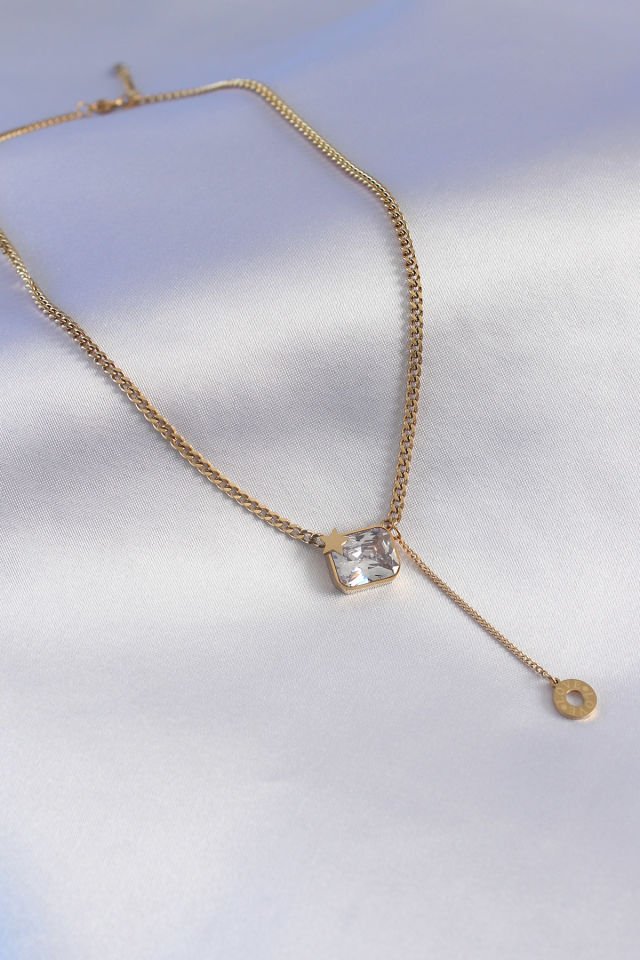 316L Çelik Gold Renk Zincir Model Zirkon Taşlı Yıldız Detay Kadın Kolye