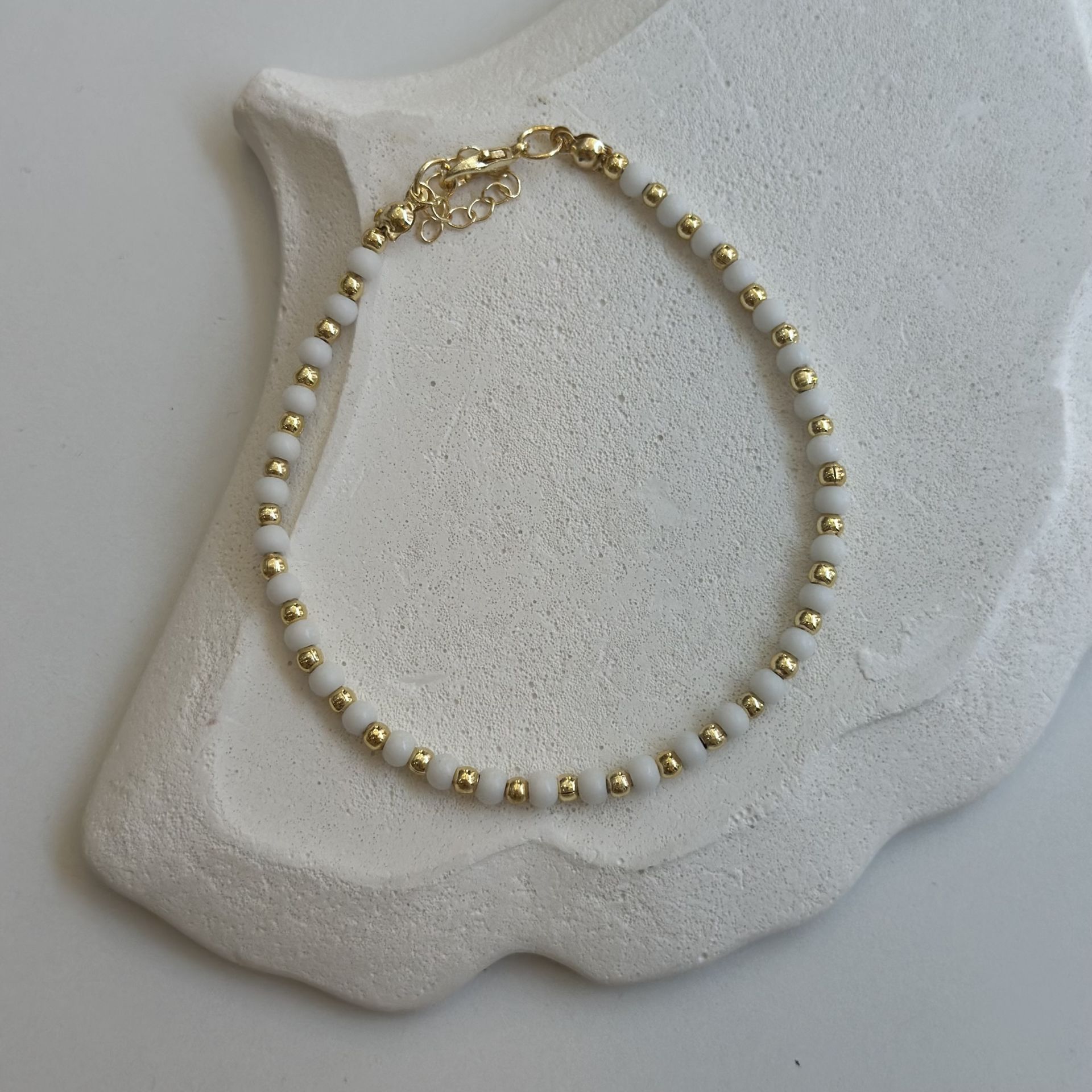 Beyaz-Gold Boncuklu Halhal