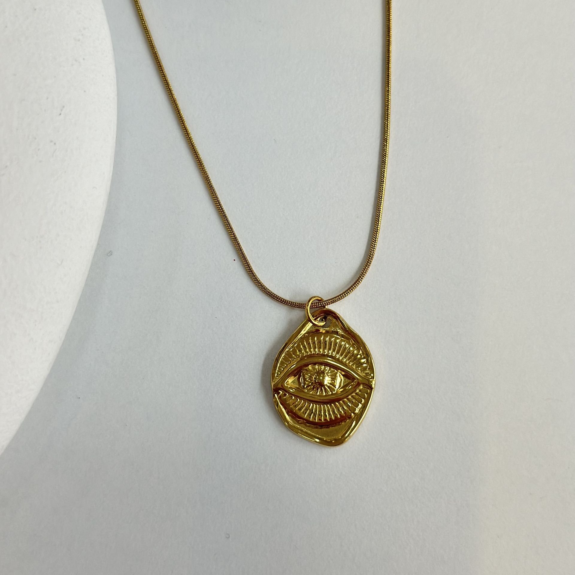 Çelik Asimetrik Oval Model Göz Kolye