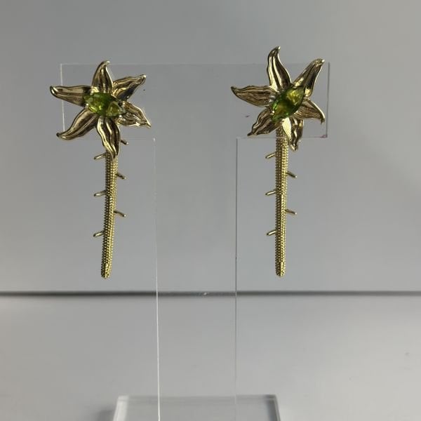 Yeşil Taşlı Gold Çiçek Küpe