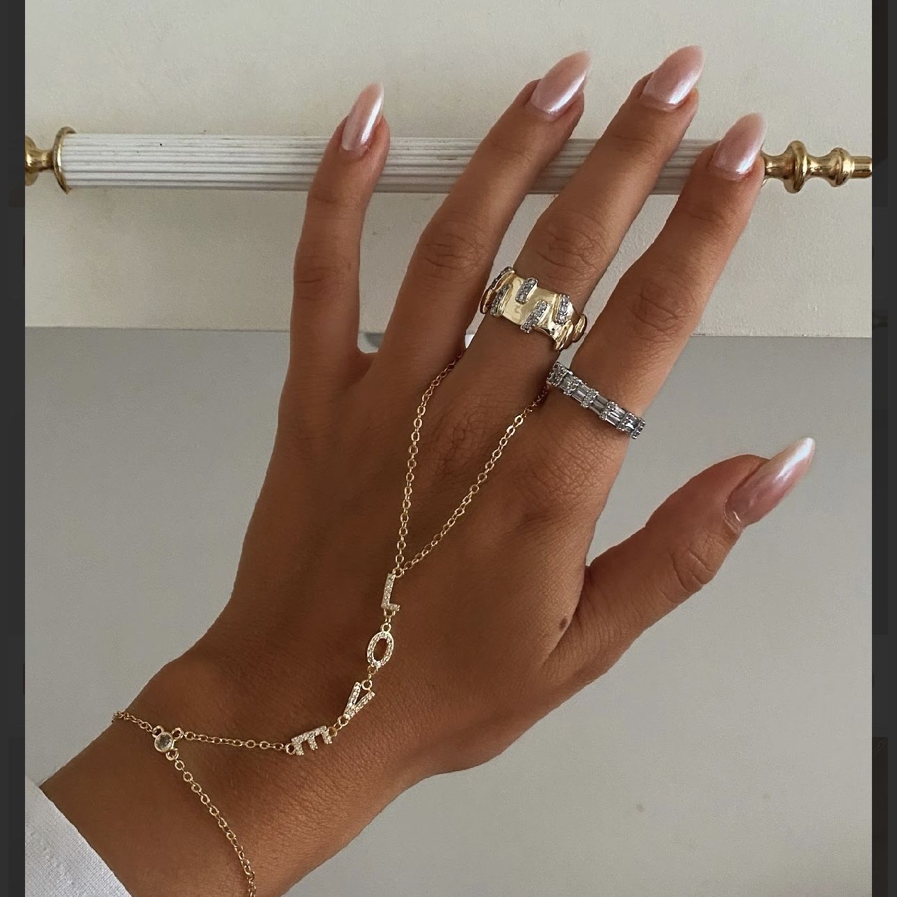 Love Yazılı Taşlı Gold Şahmeran