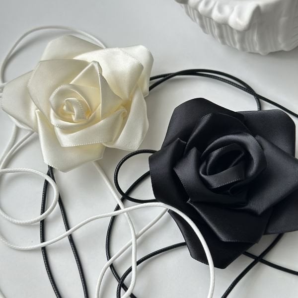 Çiçek choker kolye