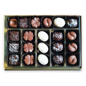 Şeffaf Kapaklı Asetat Kutuda 21 Adet Spesiyal Çikolata