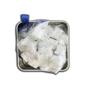 Küçük Boy Metal Kutuda  Çifte Kavrulmuş 200 gr Fıstıklı Lokum