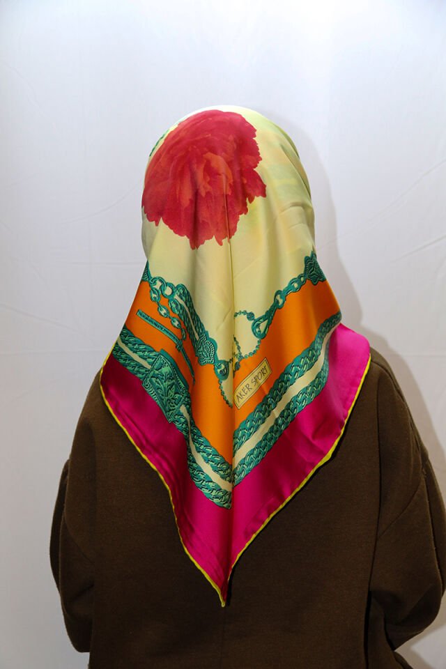 Alcan Avm AKER Krem Desenli Eşarp