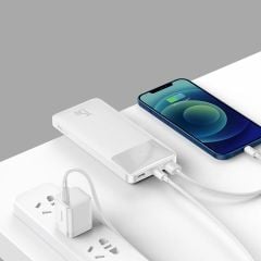 Baseus PPBD050002 Bipow Overseas Edition Dijital Ekranlı 15W 10.000 mAh Powerbank Beyaz