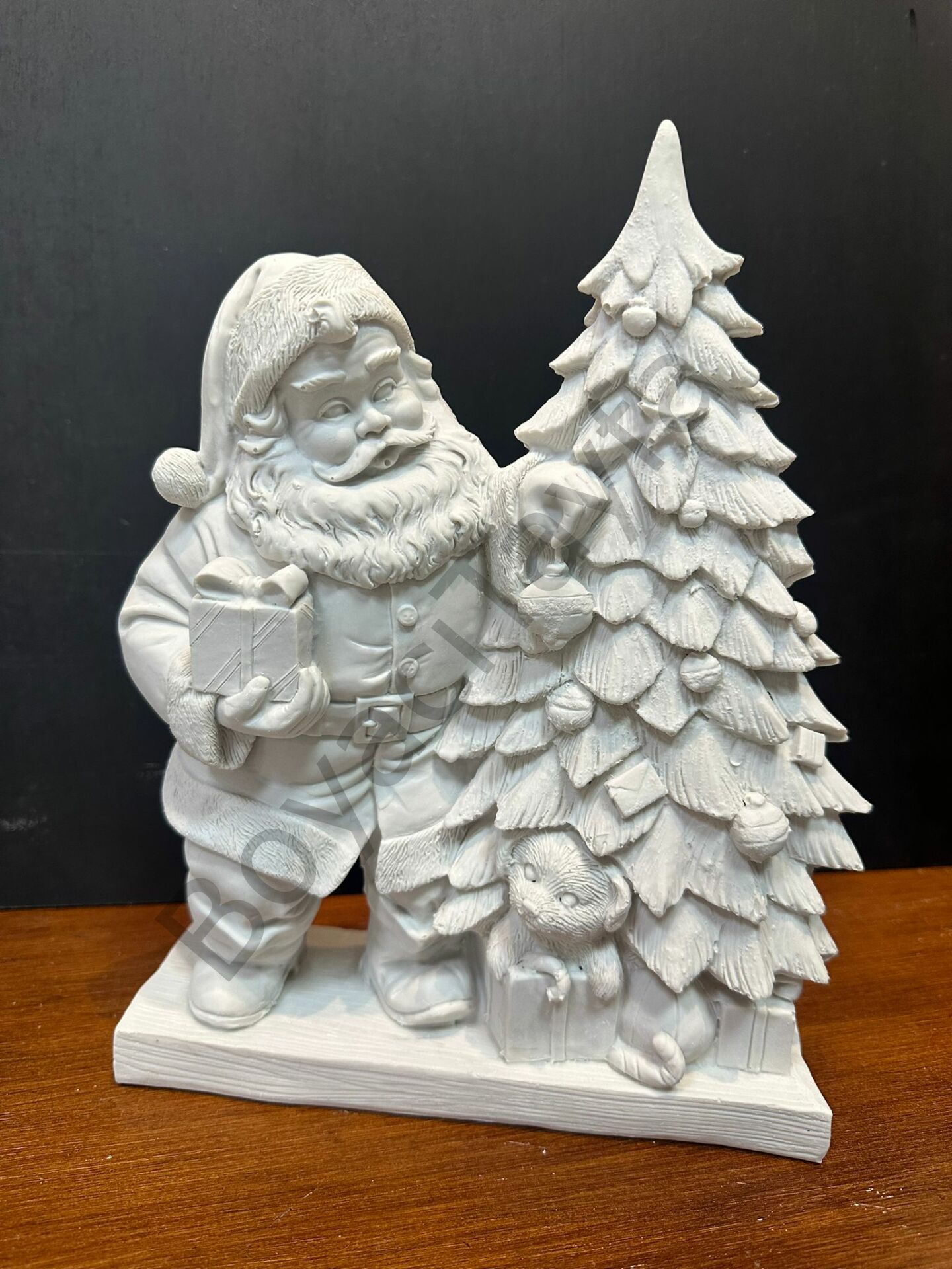 Çam Ağaçlı Noel Baba