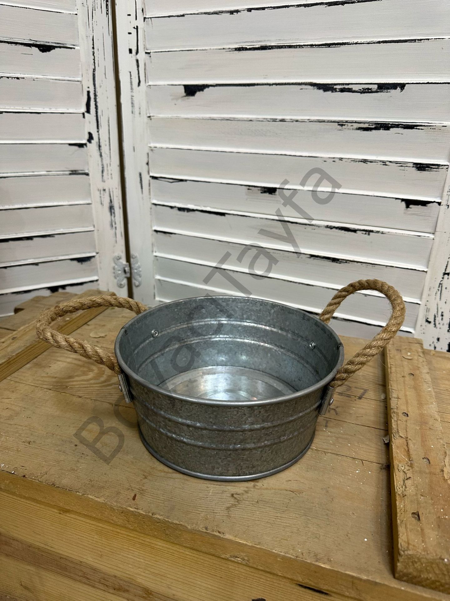 Küçük Halatlı Çiçeklik
