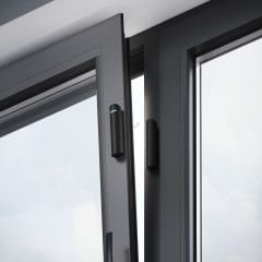AJAX Fibra DoorProtect Plus Kablolu Eğim ve Şok Sensörlü Kapı ve Pencere Manyetik Kontak