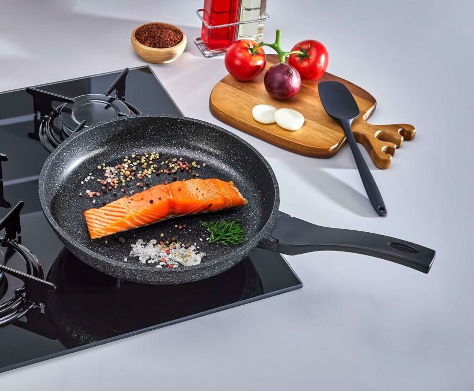 En İyi Opalı Granit Döküm Tava 24 Cm