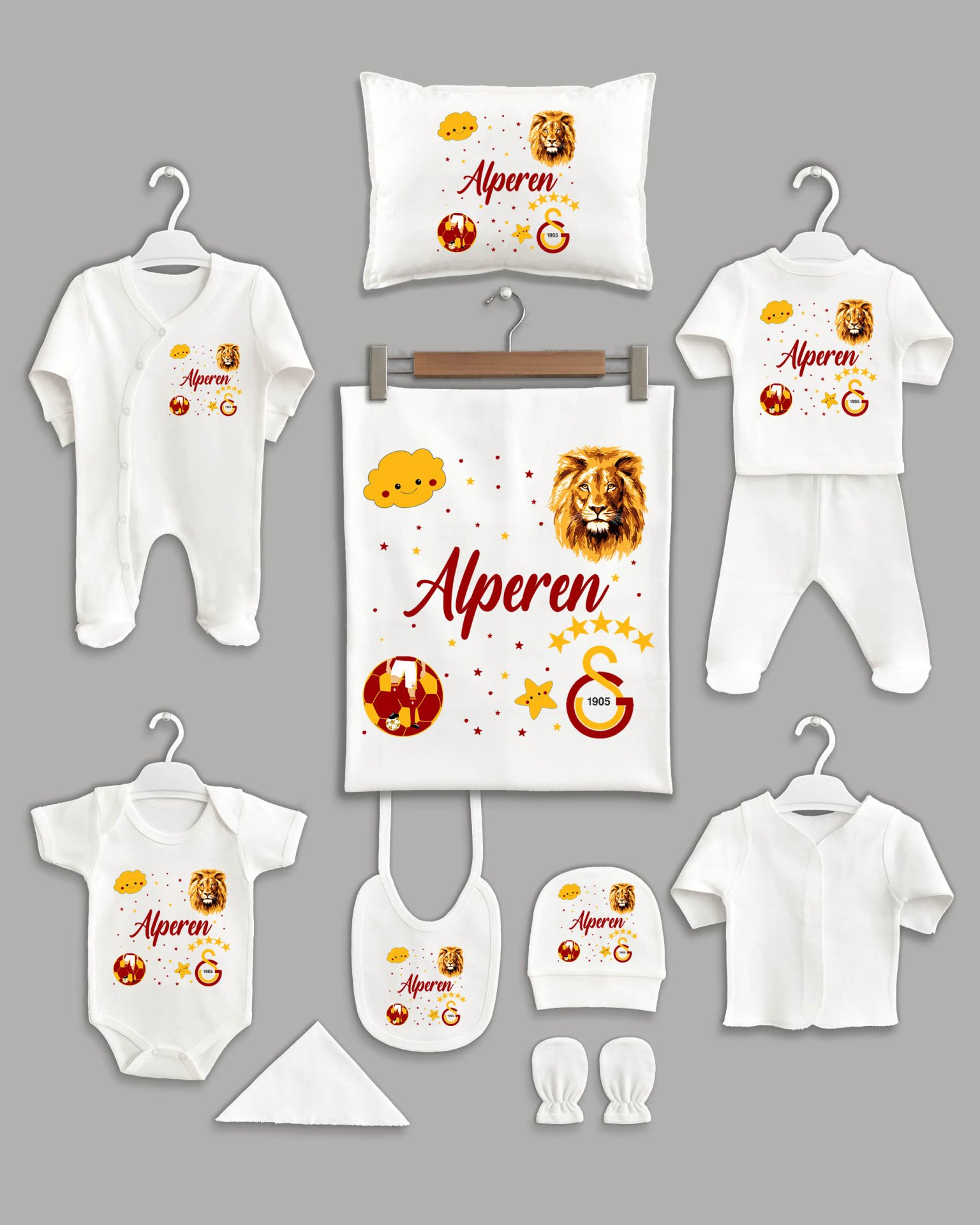 Galatasaraylı Futbol Topu Ve Aslan Modeli 11'li Organik İsme Özel Hastane Çıkışı
