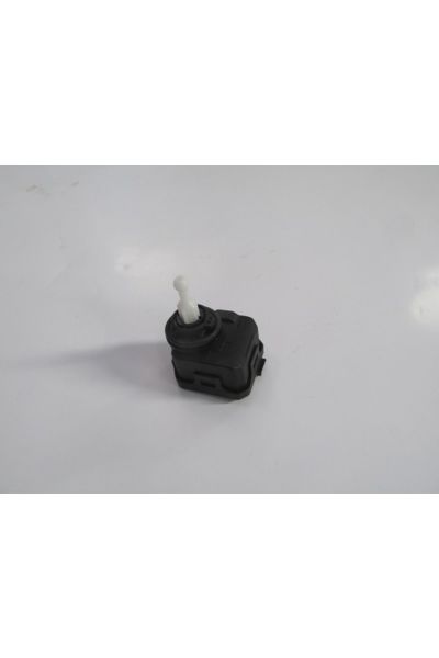 Seat Ibıza- 00/01; Far Motoru (12V)(YAN SOKET GİRİŞLİ) (BFN) 1j0941295c