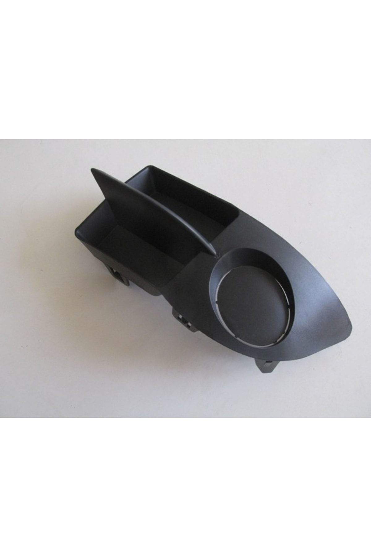 RENAULT CLIO- 2- SD/HB- 06/08; SİS LAMBA KAPAĞI SOL SİS DELİKSİZ