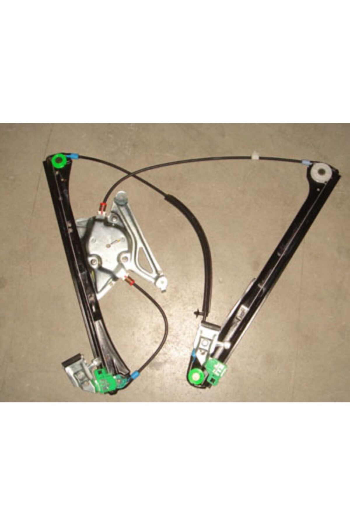 AUDI A4- 95/99; ÖN CAM KRİKOSU SAĞ ELEKTRİKLİ/MOTORSUZ (TW)