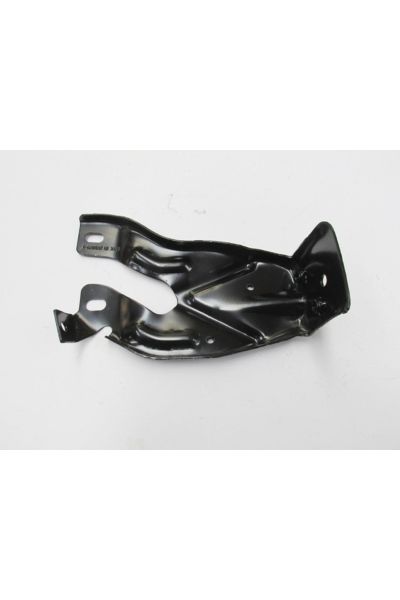 Nıssan Skystar- Pıck Up- D22- 97/02; Ön Tampon Iç Braketi Sağ (TW) 62214-3s500