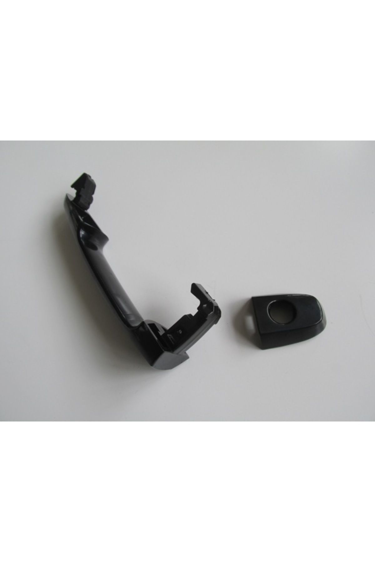 Toyota Yaris 06/11 Ön Kapı Dış Açma Kolu Sol Siyah (Boyanır Tip) Şifre Delikli (Hushan)