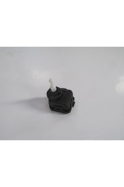 Volkswagen Jetta 5 06/10 Far Motoru (12v)(yan Soket Girişli) (Bfn)