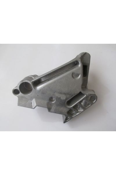 OEM NO 04L199207 UYUMLU VOLKSWAGEN GOLF 7 13/17 MOTOR BAĞLANTI BRAKETİ 2.0 TDI (TAKOZ) (ALÜMİNYUM)