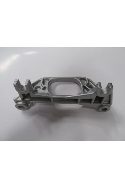 Dacıa Sandero- 09/12; Şanzuman Bağlantı Kulağı 1,2 1,4cc/1,5 Dcı 8200277212