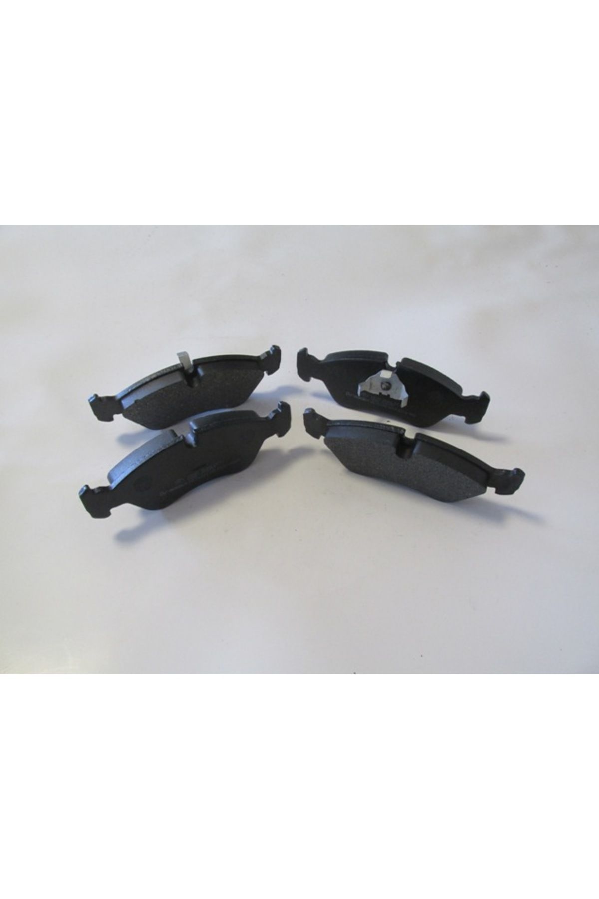 Opel Astra- F- Sd-hb- 95-98 Ön Fren Balatası (KABLOSUZ)(DİSK) (156,2X52,3X17) Oem No: 1605454 Uyumlu