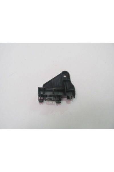 Toyota Corolla Nde180 13/18 Arka Tampon Bağlantı Braketi Sağ Plastik (Tw)