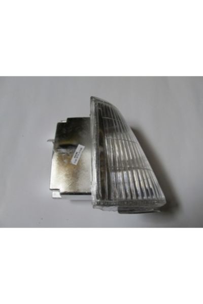 Renault R9- Faırway- 93/94; Ön Sinyal Sağ Beyaz Duysuz (PLEKSAN) 7702202873