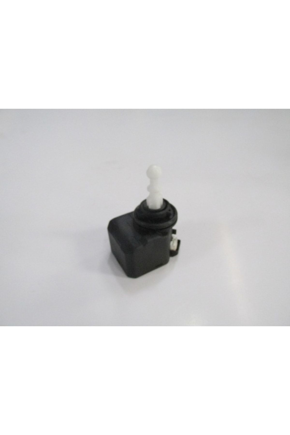 Golf- 4- 98/04 Far Motoru (12V) (BFN) 1j0941295b
