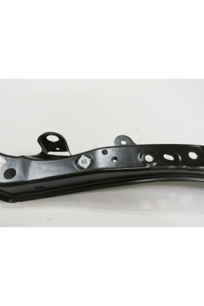 -ParçaAnında Toyota Corolla- Nde180- 13/18; Ön Panel Üst Sağ (TYG) 53107-02030