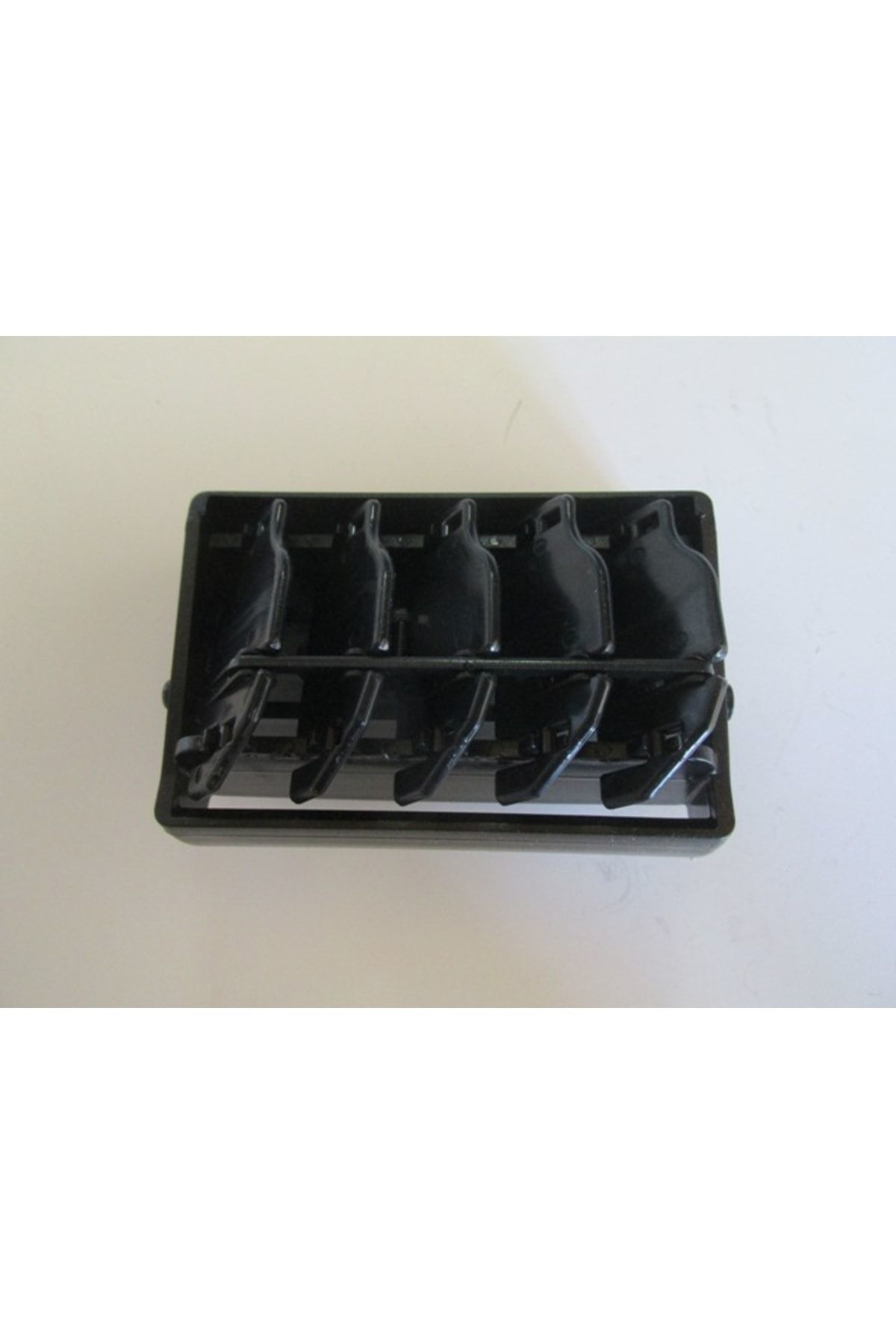 Fıat Albea- 05/13; Ön Göğüs Orta Üfleme Peteği Sağ/sol Aynı (ADET) (DİFİZÖR) 735360390