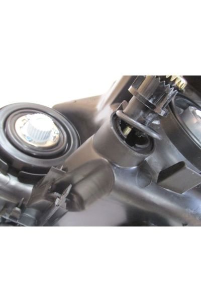 Toyota Corolla Nde180 13/16 Far Lambası Sağ Elektrikli/motorsuz/ledli/nikelaj Çıtalı (E Marklı)