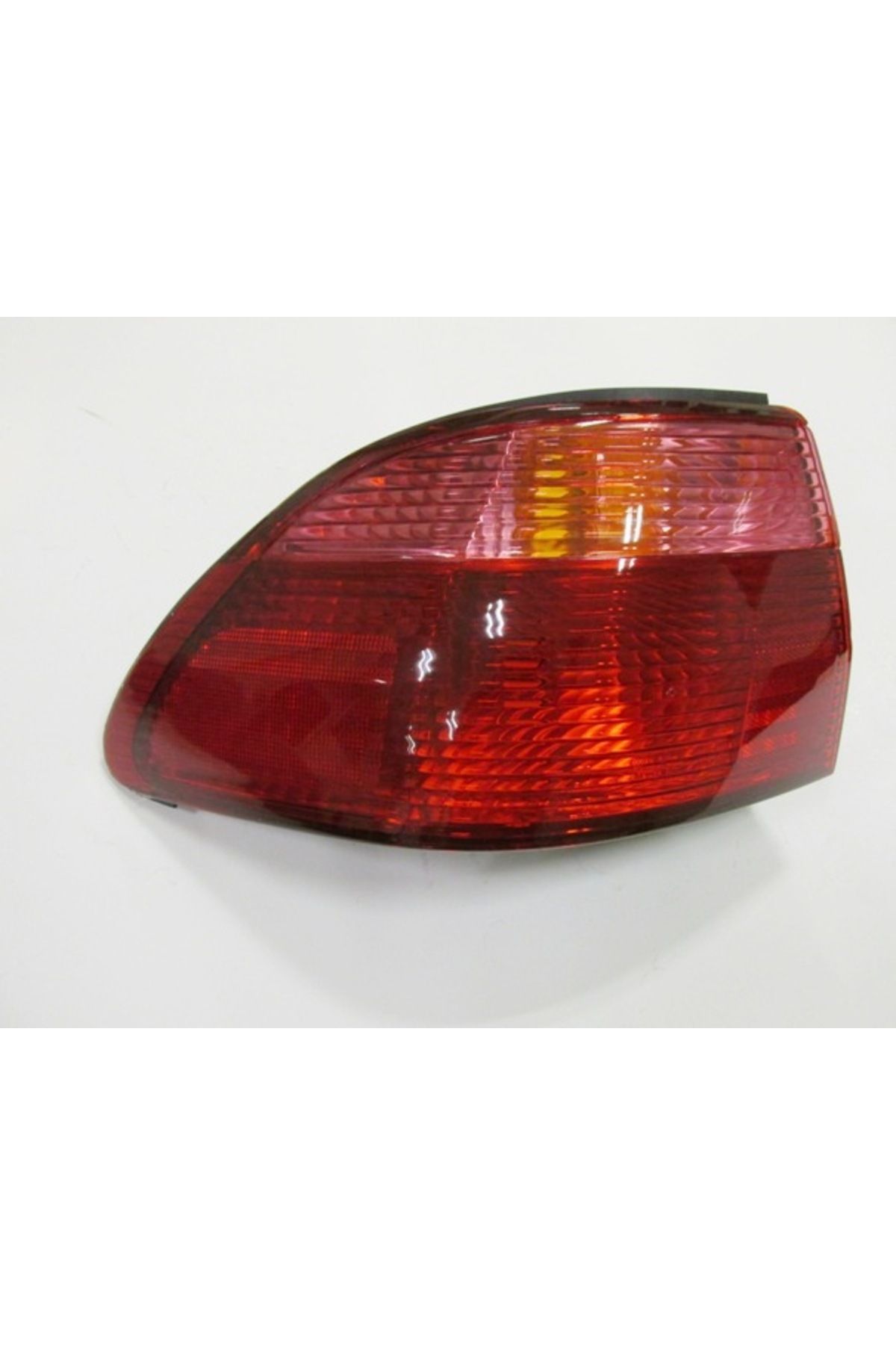 Honda Accord 99/00 Dış Stop Lambası Sol Kırmızı (Duysuz) (Famella)
