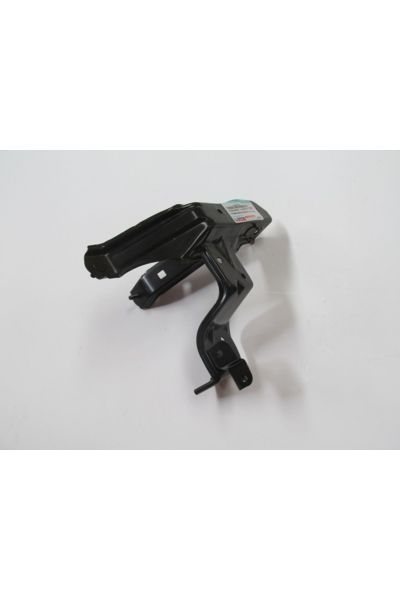 Toyota Hilux Pick Up Ln145 D4d 02/05 Ön Çamurluk İç Bağlantı Braketi Sol (Tw)