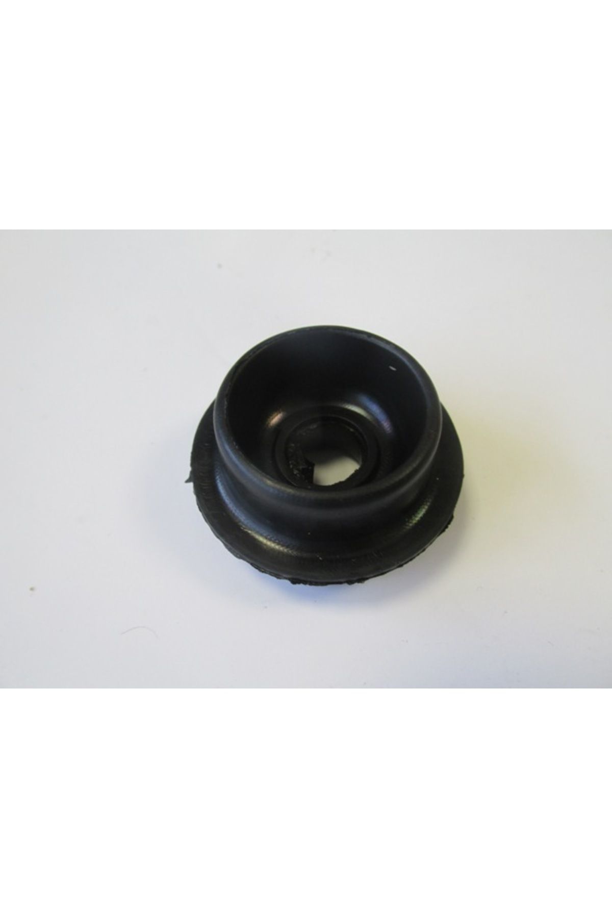 Toyota Corolla Nde180 13/18 Radyatör Alt Lastiği