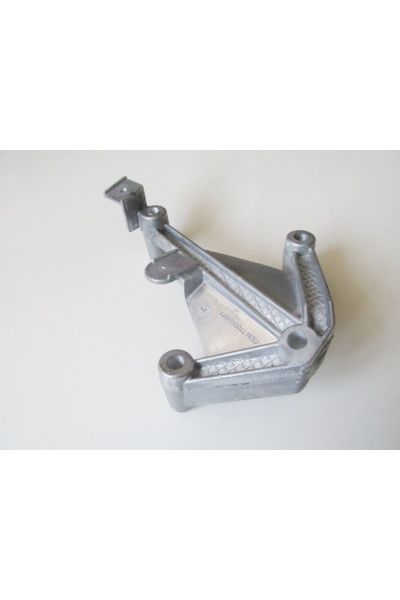 Renault Symbol- Thalıa- Sd- 09/12; Şanzuman Bağlantı Ayağı Sağ 1,2/1,4cc 1,5 Dcı