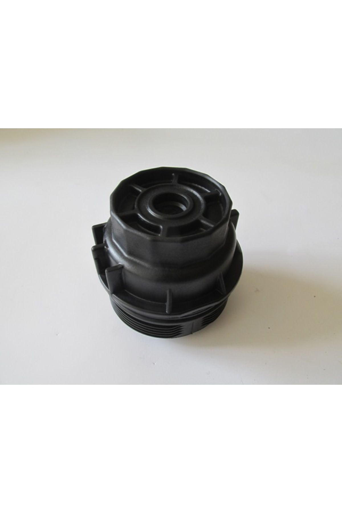 Toyota Auris 13/15 Motor Yağ Filtre Kapağı (D4d Dizel) (Plastik)
