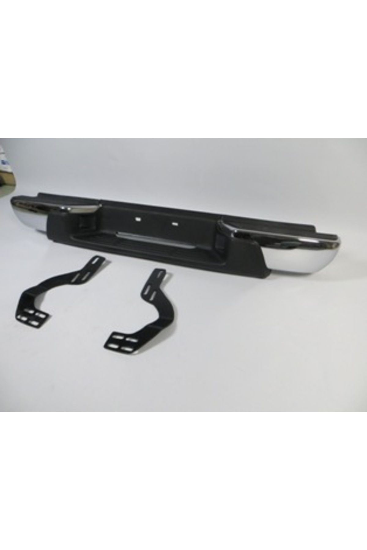 Isuzu D Max Pick Up 07/12 Arka Tampon Nikelajlı (Plaka 52cm) Üstü Plastikli Bağlan.ayakları İle