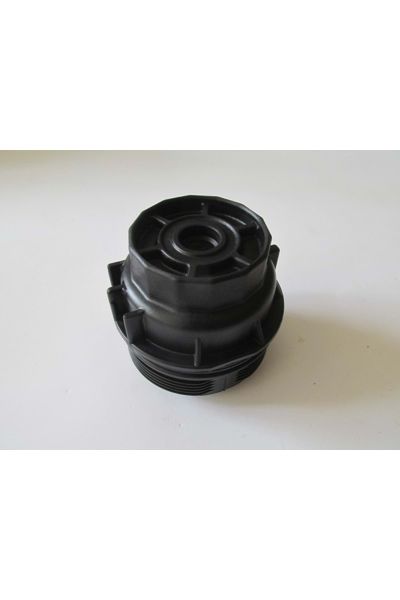 Toyota Avensıs- 10/14 Motor Yağ Filtre Kapağı (d-4d Dizel) (plastik) 15650-33010