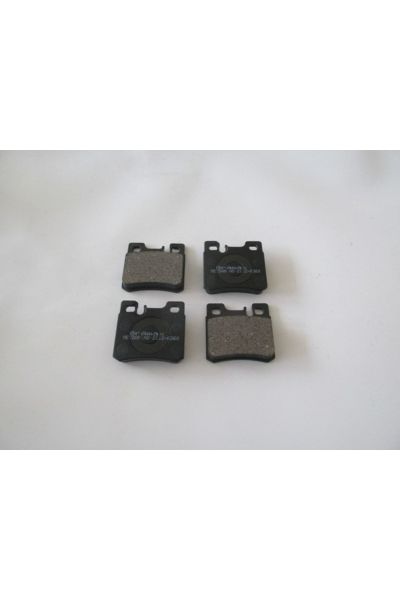 C Class- W202- 93/99; Arka Fren Balatası (KABLOSUZ)(DİSK) (61,8X58,1X13,5)(BRAMAX)
